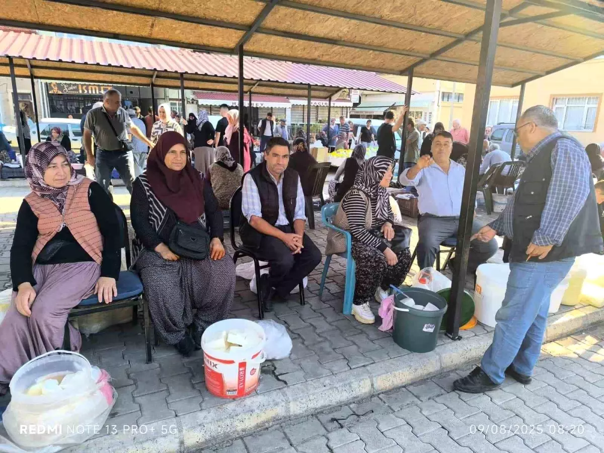Şuhut’ta Yöresel Ürünler Pazarı Yoğun İlgi Görüyor